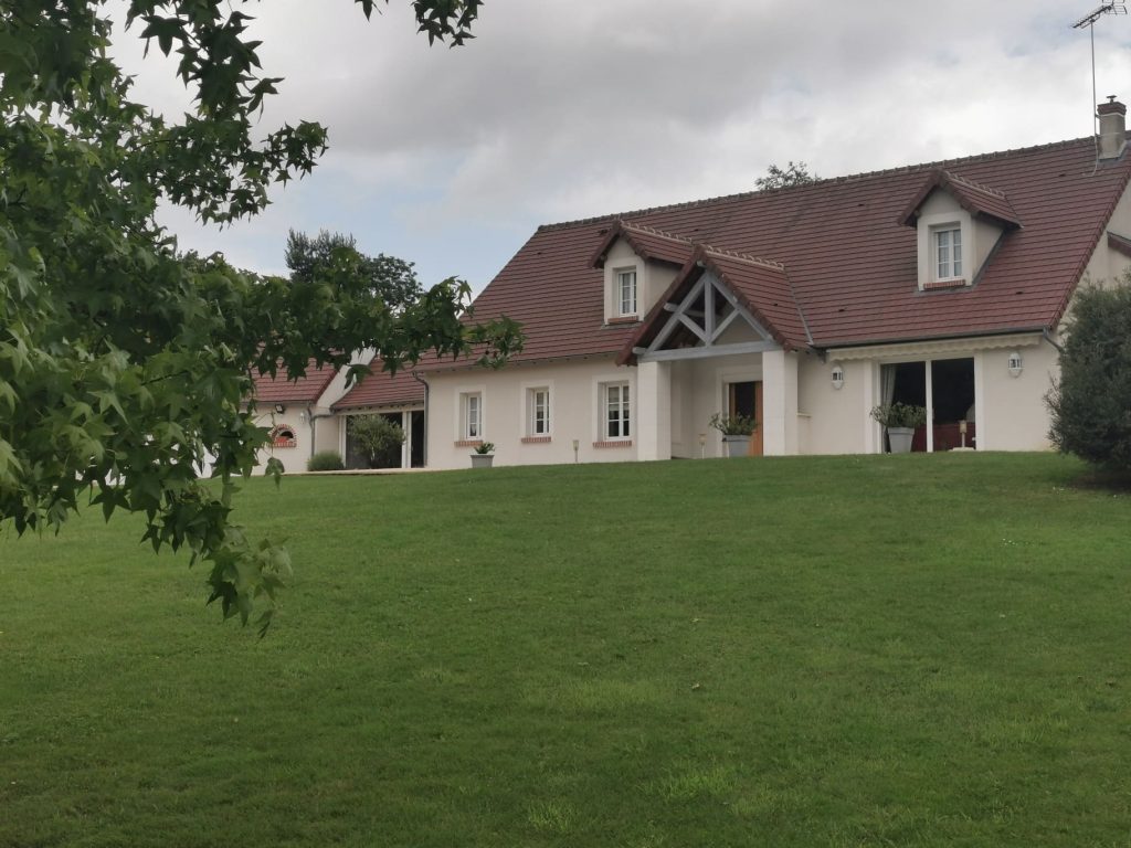 PROPRIÉTÉ GENOUILLY image 1