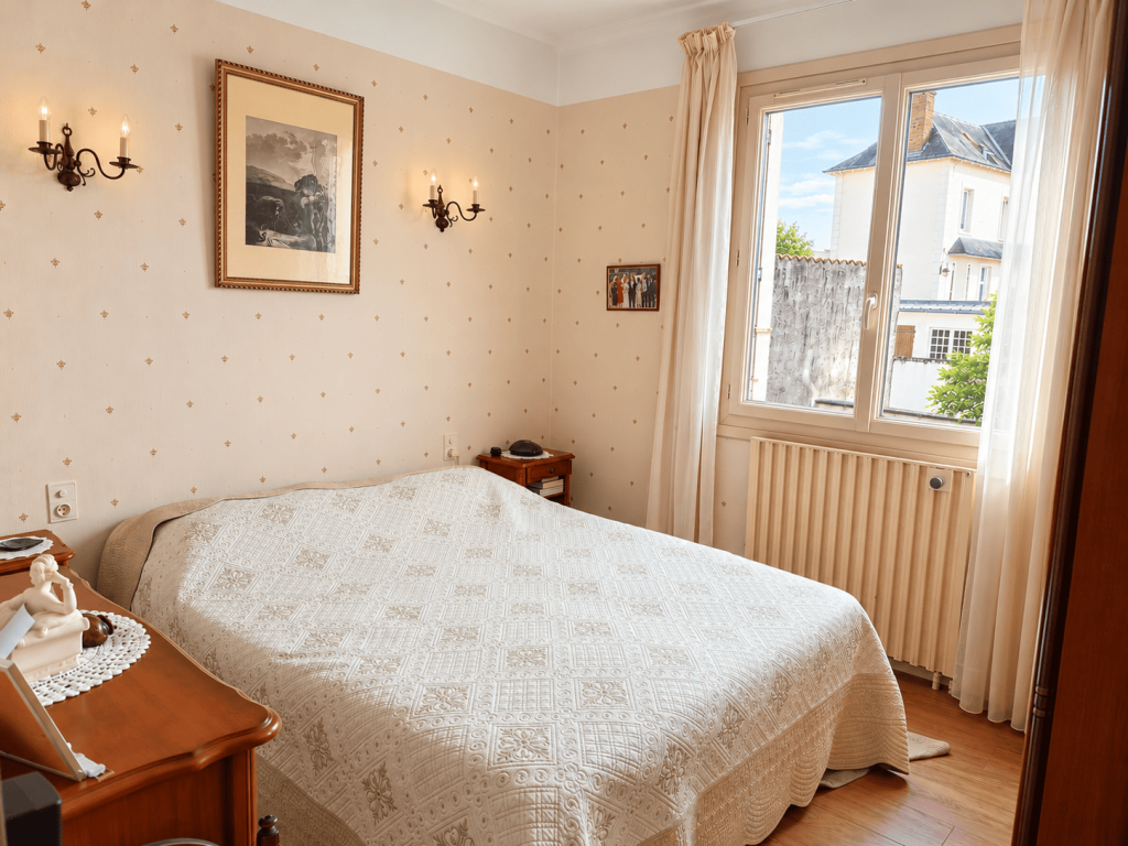 MAISON 5 CHAMBRES ROMORANTIN image 5